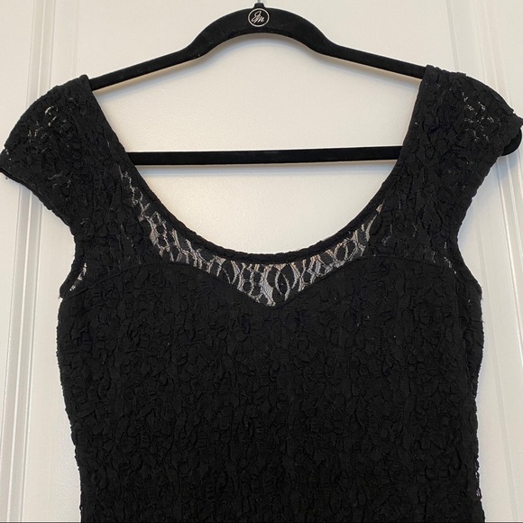 Aritzia black lace sweetheart neckline dress - Picture 3 of 4